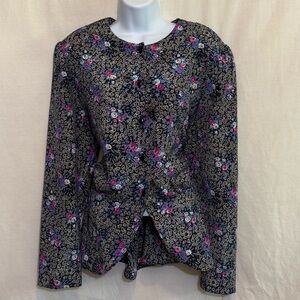 E-74 Jennifer Gee Vintage Black & White Floral Long Sleeve‎ Button Down Blouse